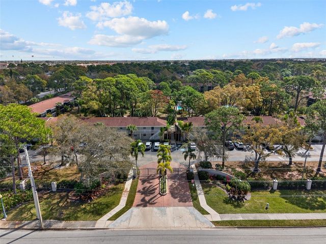 930 LA COSTA CIRCLE 2, Sarasota, FL 34237