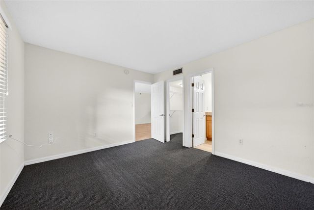 930 LA COSTA CIRCLE 2, Sarasota, FL 34237