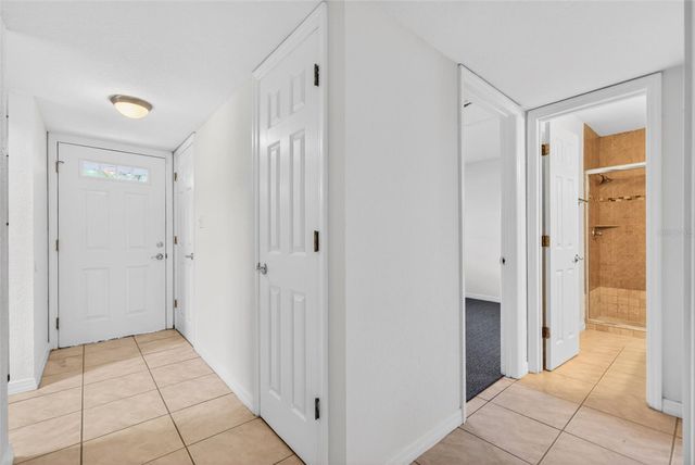 930 LA COSTA CIRCLE 2, Sarasota, FL 34237