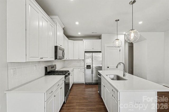 9521 Munsing Drive, Charlotte, NC 28269