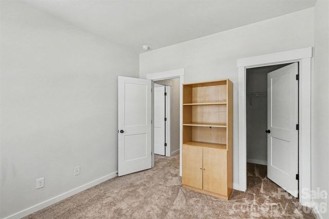 9521 Munsing Drive, Charlotte, NC 28269