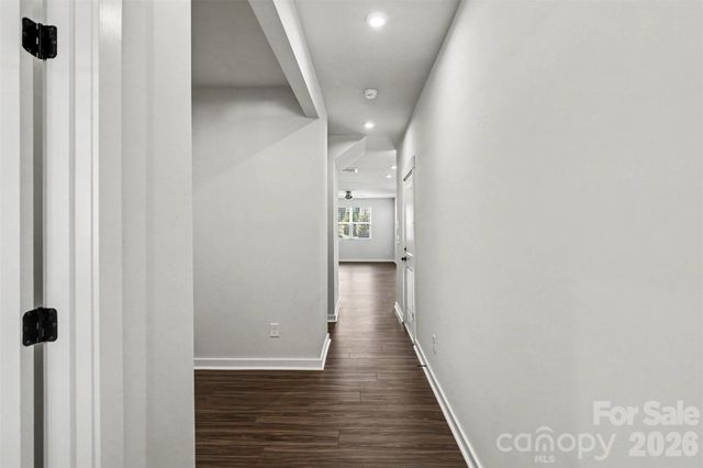 9521 Munsing Drive, Charlotte, NC 28269