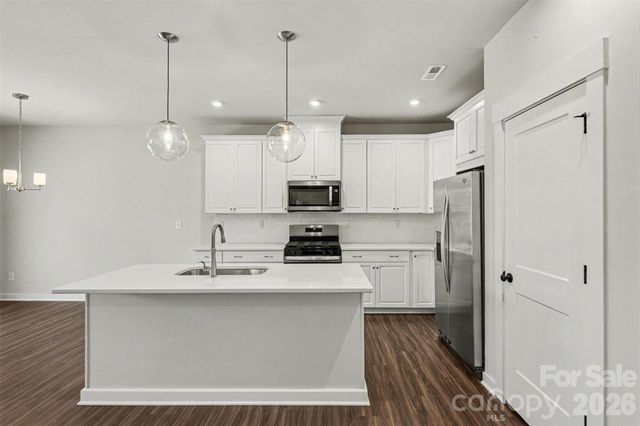 9521 Munsing Drive, Charlotte, NC 28269