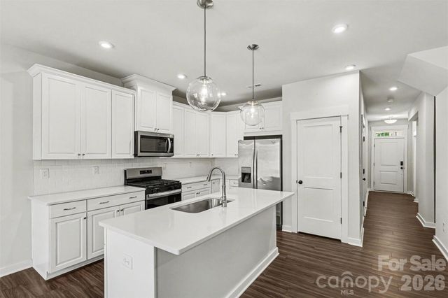 9521 Munsing Drive, Charlotte, NC 28269