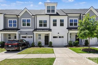 9521 Munsing Drive, Charlotte, NC 28269