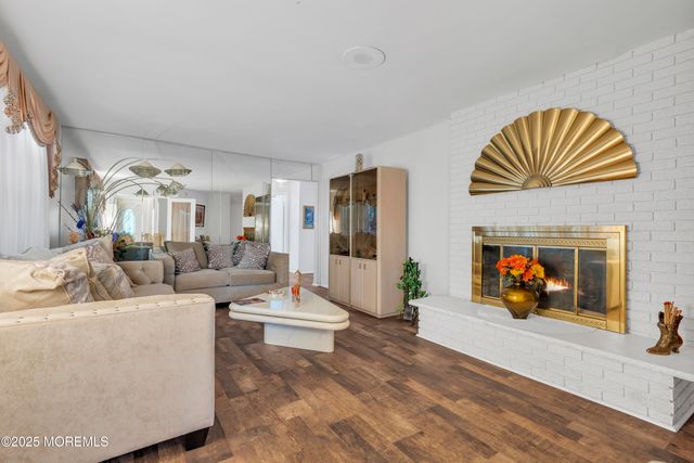 14 Dolan Avenue, Aberdeen, NJ 07747