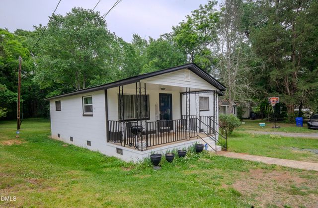762 Hillsboro Street, Pittsboro, NC 27312