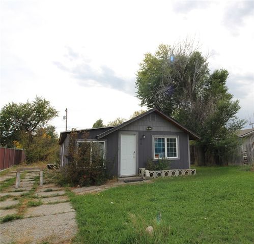 816 2nd Street W, Hardin, MT 59034 property photo