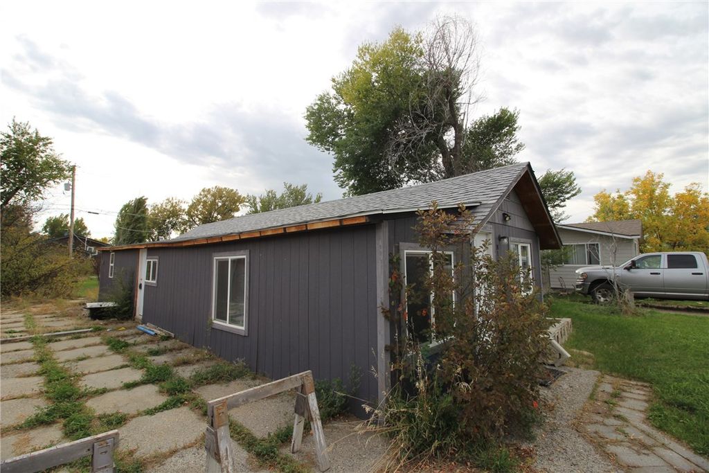 816 2nd Street W, Hardin, MT 59034 photo 2