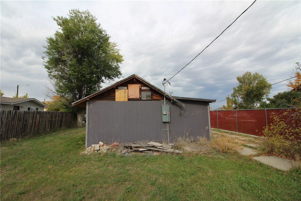 816 2nd Street W, Hardin, MT 59034 photo 3