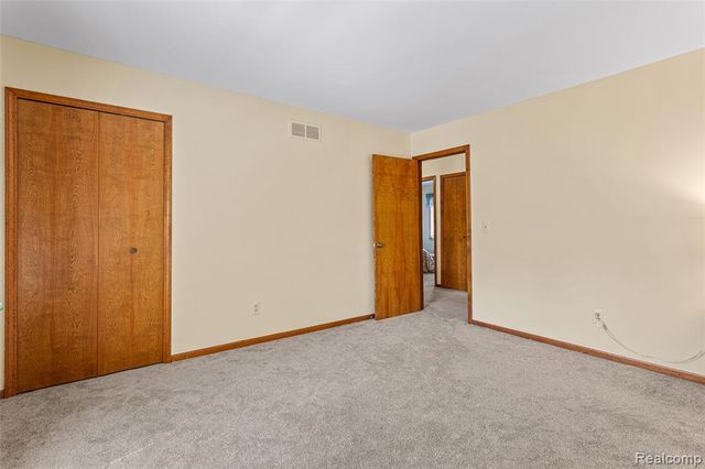 24982 Portsmouth Avenue, Novi, MI 48374