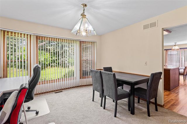 24982 Portsmouth Avenue, Novi, MI 48374