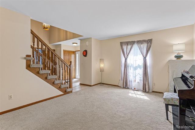 24982 Portsmouth Avenue, Novi, MI 48374