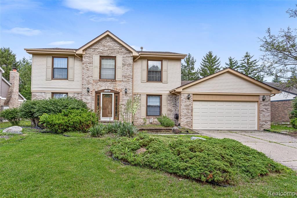 24982 Portsmouth Avenue, Novi, MI 48374
