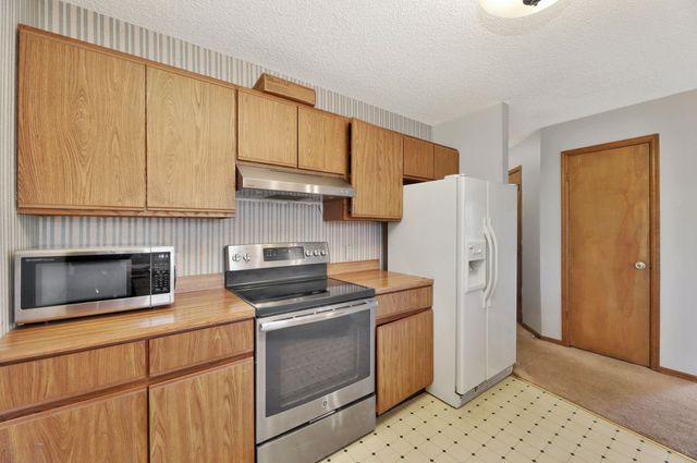 6525 W Oneil St, Wichita, KS 67212