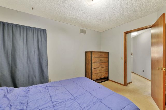 6525 W Oneil St, Wichita, KS 67212