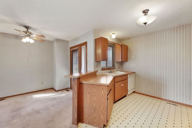 6525 W Oneil St, Wichita, KS 67212