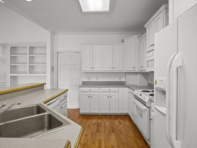 123 S Lake Emory Drive, Inman, SC 29349