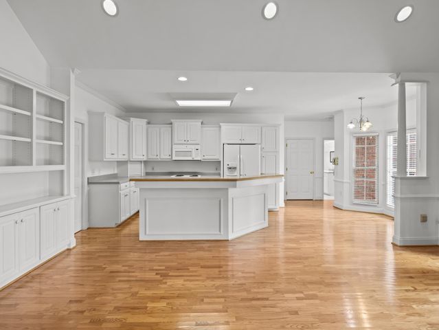 123 S Lake Emory Drive, Inman, SC 29349