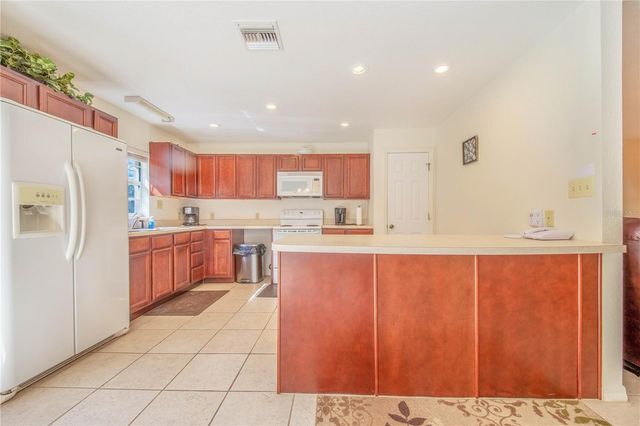 33 PINEWOOD DRIVE, Haines City, FL 33844