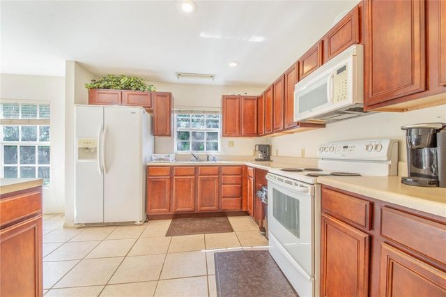 33 PINEWOOD DRIVE, Haines City, FL 33844