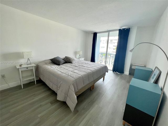 8233 Harding Avenue 204, Miami Beach, FL 33141