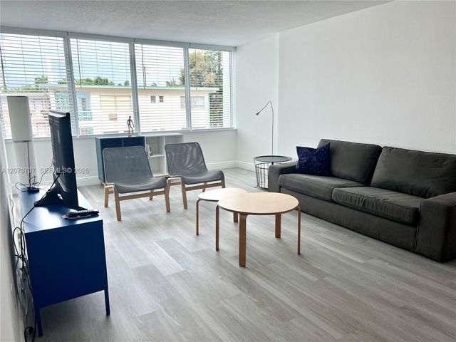 8233 Harding Avenue 204, Miami Beach, FL 33141