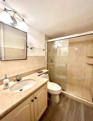 8233 Harding Avenue 204, Miami Beach, FL 33141