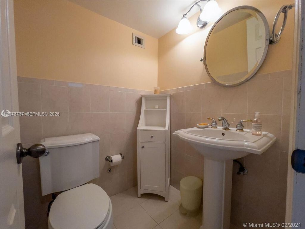 8233 Harding Avenue 204, Miami Beach, FL 33141