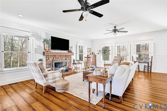 11378 Emerald Woods Ln, Mechanicsville, VA 23116