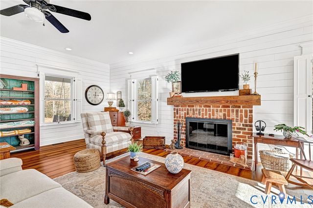 11378 Emerald Woods Ln, Mechanicsville, VA 23116