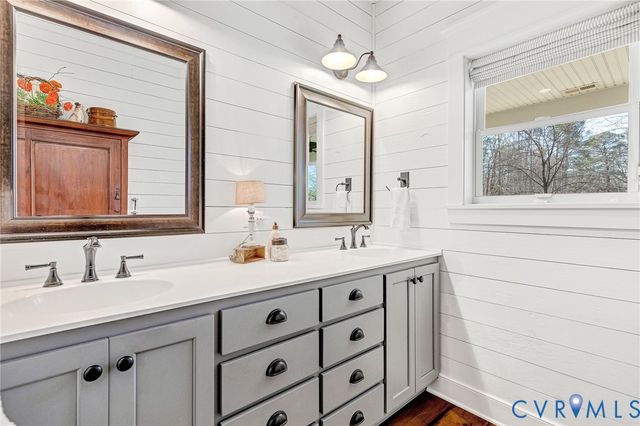 11378 Emerald Woods Ln, Mechanicsville, VA 23116