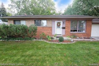 27272 PEMBROKE Drive, Warren, MI 48092