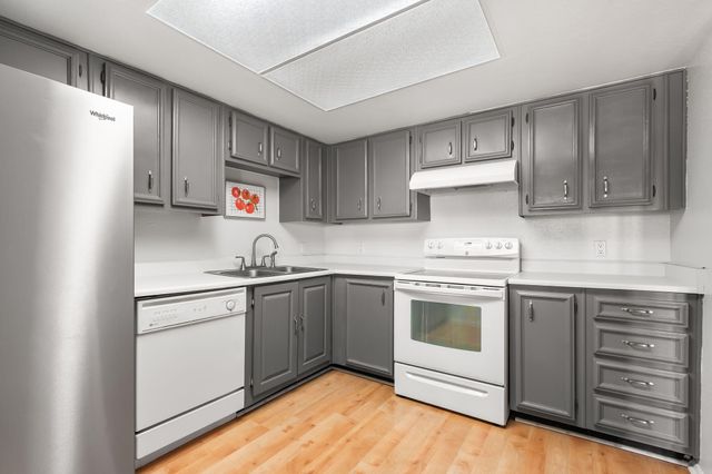 903 Country Club Drive SE APT G, Rio Rancho, NM 87124