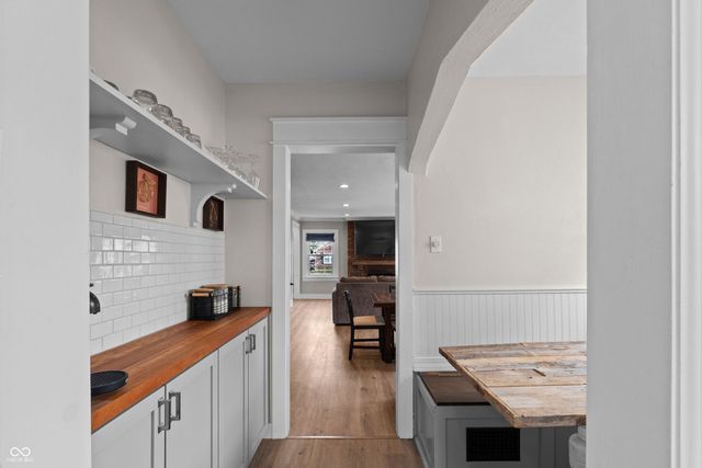 6174 Burlington Avenue, Indianapolis, IN 46220