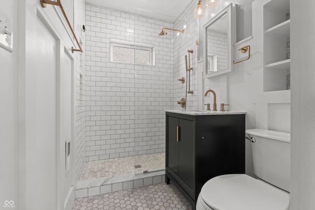 6174 Burlington Avenue, Indianapolis, IN 46220