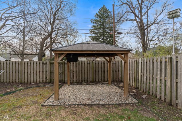 6174 Burlington Avenue, Indianapolis, IN 46220