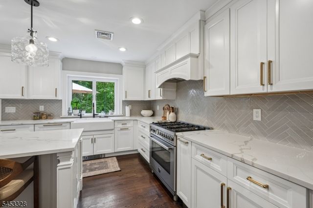 662 Juniper Pl, Franklin Lakes Boro, NJ 07417