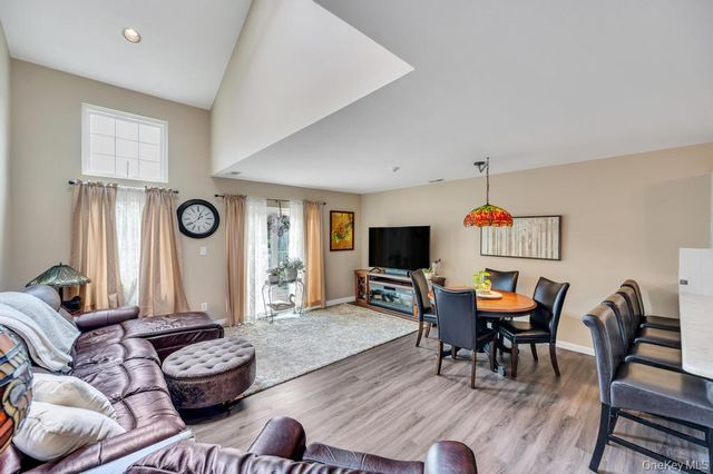 194 Gothic Circle, Manorville, NY 11949