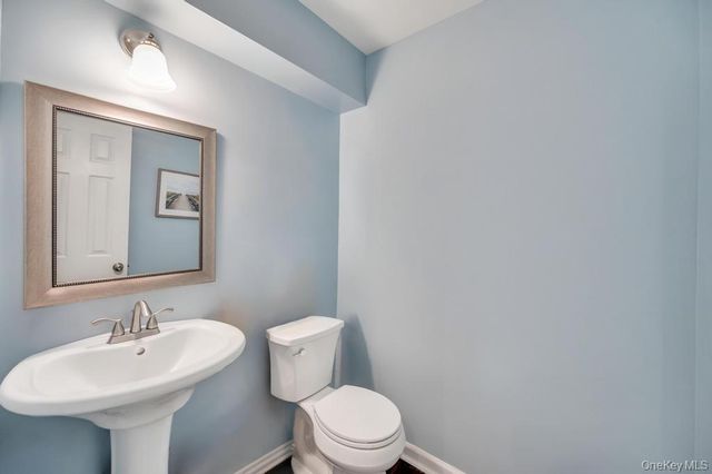 194 Gothic Circle, Manorville, NY 11949