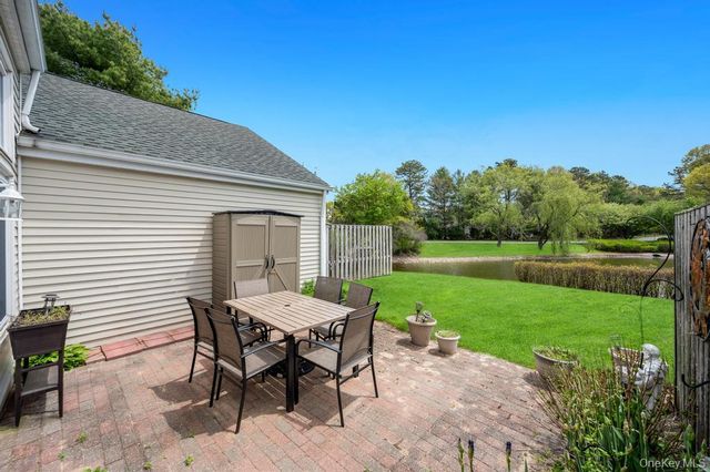194 Gothic Circle, Manorville, NY 11949