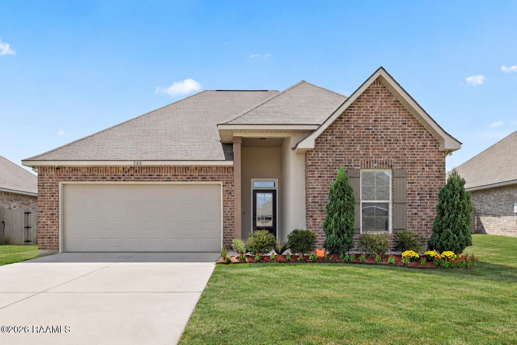 202 St. Fazzio Street, Youngsville, LA 70592