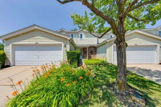 695 London Square, Hoffman Estates, IL 60169