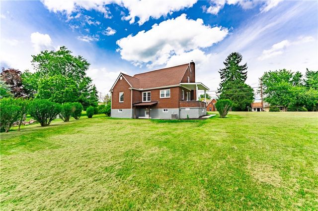 4515 Tuscarawas Rd, Brighton Twp, PA 15009