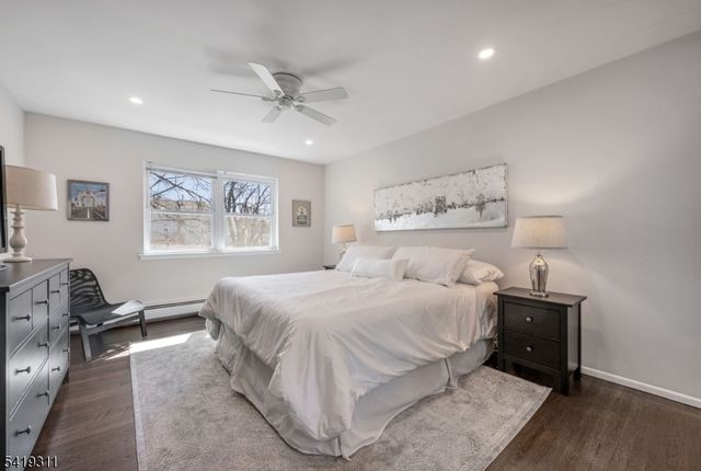 366 Hoover Ave, Unit 120 120, Bloomfield Twp., NJ 07003