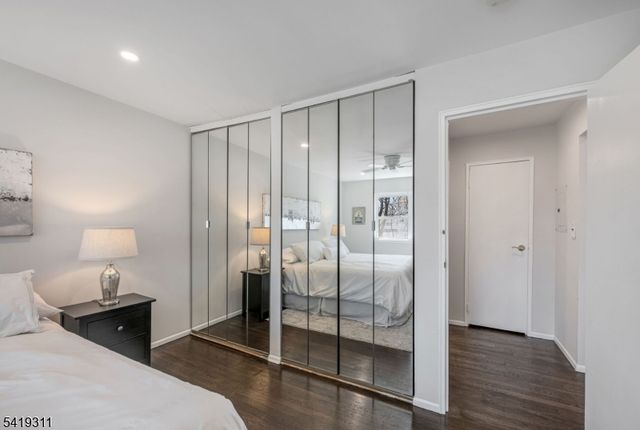 366 Hoover Ave, Unit 120 120, Bloomfield Twp., NJ 07003