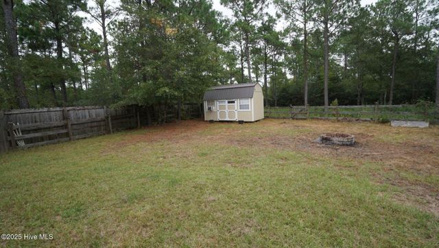 412 Ridgeway Drive, Sneads Ferry, NC 28460