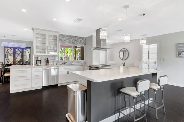 855 Berkeley Street, Boca Raton, FL 33487