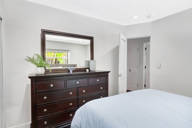 855 Berkeley Street, Boca Raton, FL 33487