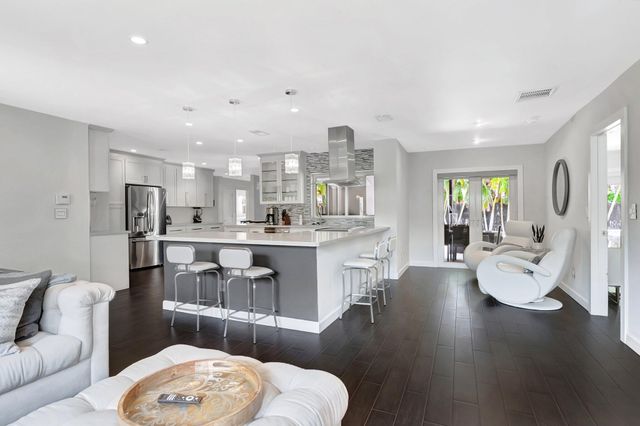 855 Berkeley Street, Boca Raton, FL 33487